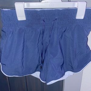 Lululemon reversible size 4 shorts